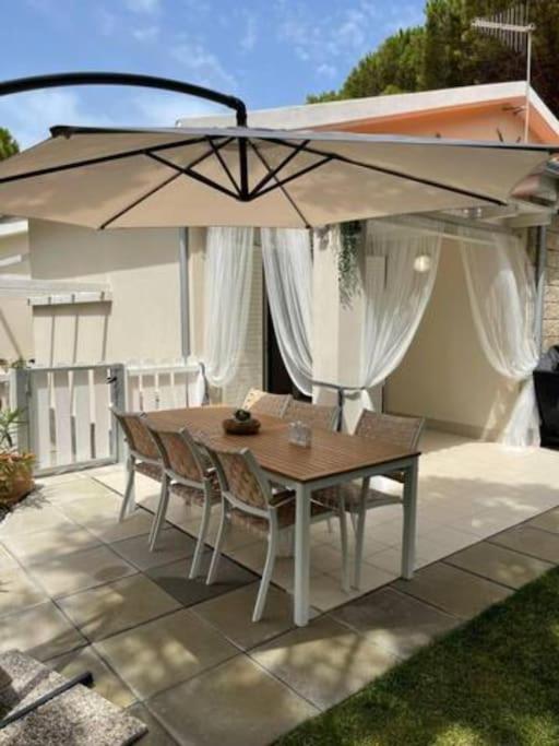Zaffiro Casa Vacanze Al Mare Valledoria  Ngoại thất bức ảnh